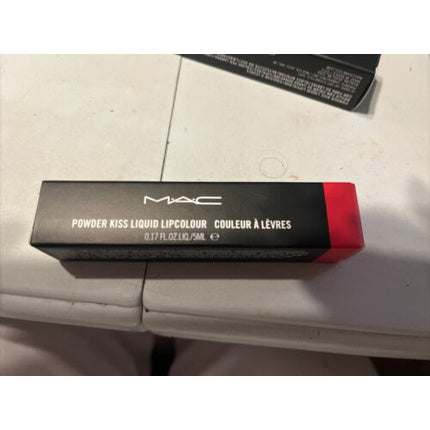 Ruj lichid, Mac, Powder Kiss, roșu