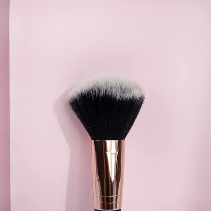 Pensulă Pudră Brushworks, Negru Auriu, 24cm