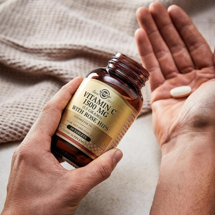 Vitamina C, Solgar, 1500mg cu măceșe, 90 tablete