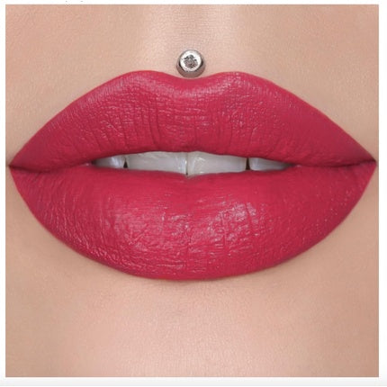 Ruj, Jeffree Star, Velvet Trap, Cherry, textură mată