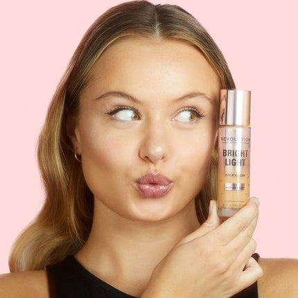 Iluminator Makeup Revolution Bright Light Lustre Medium