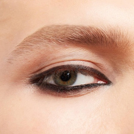 Creion Ochi, Illamasqua, S.O.P.H.I.E., negru, cremos