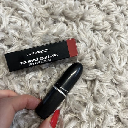 Ruj Matte MAC Forever Curious 668