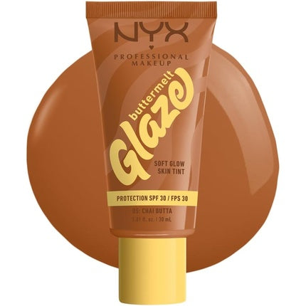 Cremă tonată, NYX Professional Makeup Buttermelt Glaze Soft Glow Skin Tint cu SPF 30, Culoare Chai Butta, 40 ml