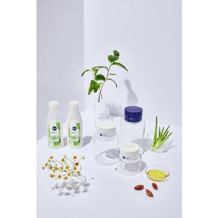Nivea Naturally Good Day Cream, Cremă de zi cu extract de aloe vera și migdale, 50ml