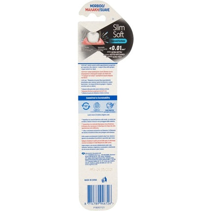 Periuță de dinți Colgate Slim Soft cu perii moi din carbon activ