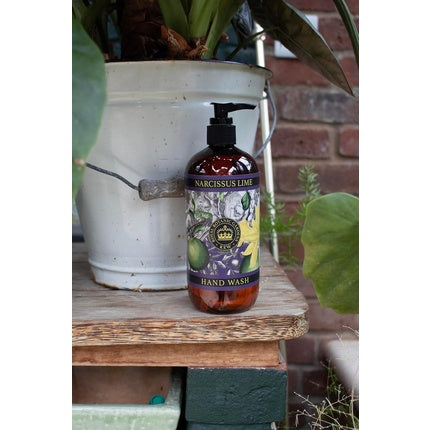 Gel de duș Kew Gardens Luxury Hand and Body Wash cu Aloe Vera și Vitamin E, Narcissus Lime Scent, 500ml