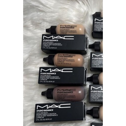 Fond de ten, MAC Studio Radiance, 50ml, transparent