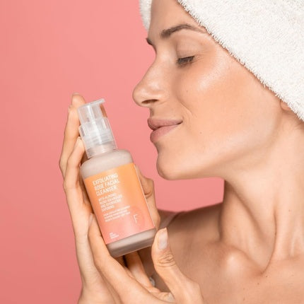 Exfoliant facial Freshly Rose, 268g, roz