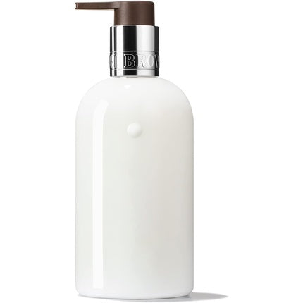 Loțiune de corp, Molton Brown, Coastal Cypress, alb