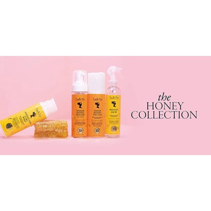 Mousse de păr Camille Rose Spiked Honey 4-in-1 cu miere și rădăcină de urzică, 420ml
