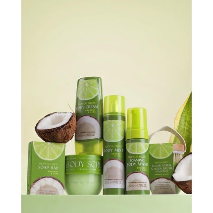 Pasta de exfoliere cu perie Tropical Fruits Coconut Lime, 150g, Verde