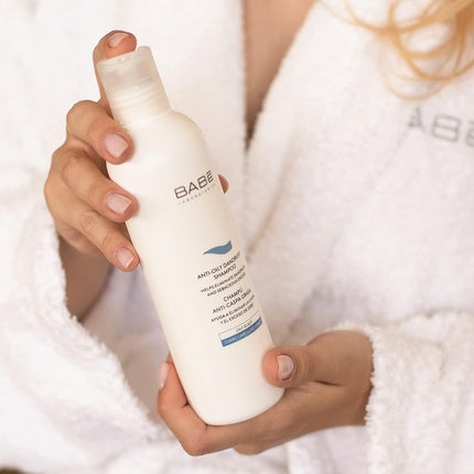 Şampon Babé Laboratorios Anti-Oily Dandruff 250ml Alb