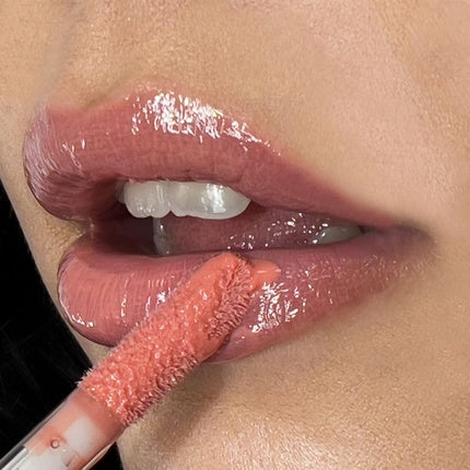 Gloss de buze Glossami Peach Me - culoare piersică, ambalaj transparent