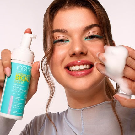 Spumă de curățare, Eveline Cosmetics, perie pentru pori, albastru, 223g