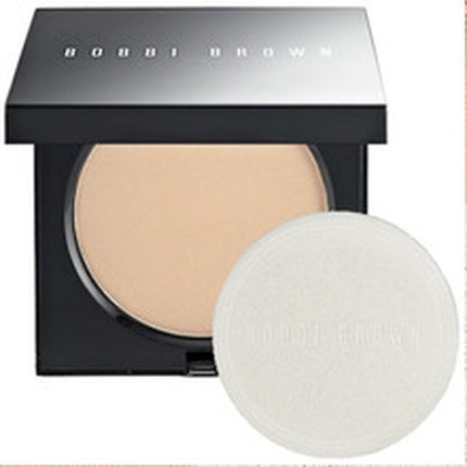 Pudră compresată Bobbi Brown Sheer Finish Pressed Powder Sunny Beige, 9g