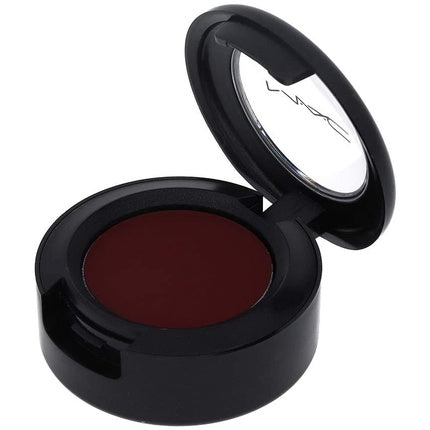 Pudră de ochi Mac, I'm Into It Matte, culoare roșu închis, ambalaj negru