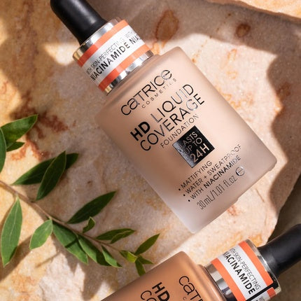 Fond de ten, Catrice, HD Liquid Coverage 082 Nude, matifiant