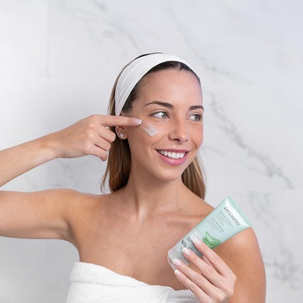 Gel exfoliant facial, Babaria, Aloe, 100ml