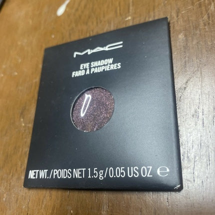 Pudră pentru ochi MAC Pro Palette Refill Pan, finisaj lucios, culoare mov