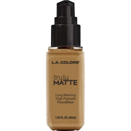 Fond de ten L.A. Colors Truly Matte, nuanța cafeniu