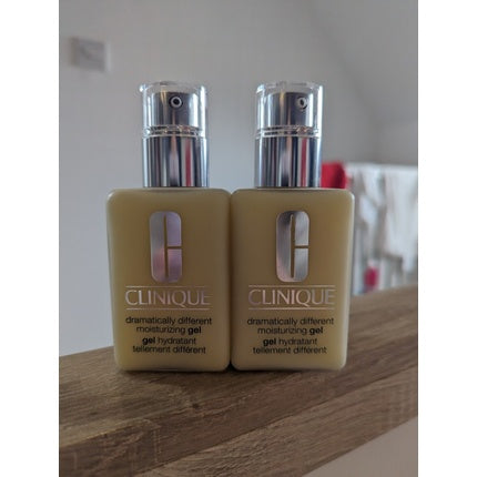 Gel hidratant, Clinique, Dramatically Different, 125ml, pachet 2 bucati
