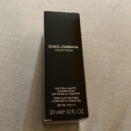 Fond de ten, Dolce & Gabbana Velvetskin, SPF 30