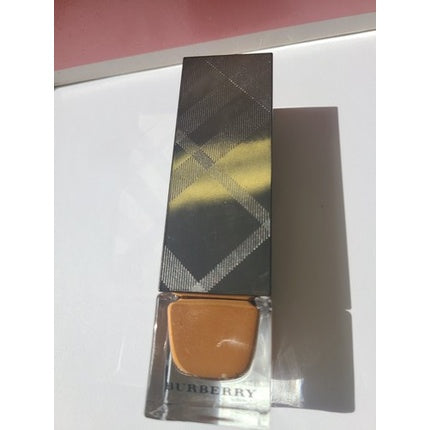 Fond de ten lichid Burberry Fresh Glow Luminous Foundation No. 64 Mocha, 1 oz