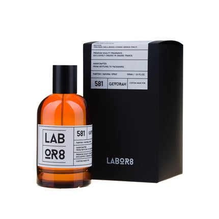 Labor8 Gevurah 581, parfum feminin, sticlă amber cu dop negru, ambalaj elegant