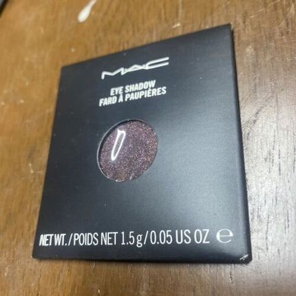 Pudră pentru ochi MAC Pro Palette Refill Pan, finisaj lucios, culoare mov