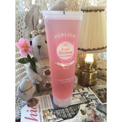 Gel de duș Perlier Freesia, 250ml