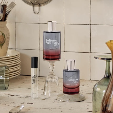 Parfum, Juliette Has A Gun, Ode to Dullness, sticlă colorată