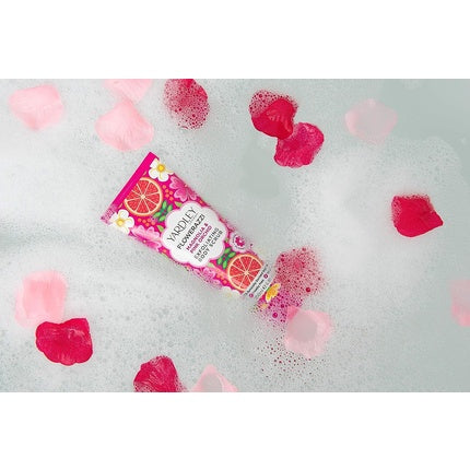 Scrub exfoliant corp, Yardley London, Flowerazzi Magnolia și Orhidee Roz