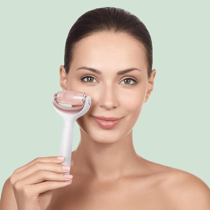 Roller facial si corporal Geske, microneedling, cu cuart roz