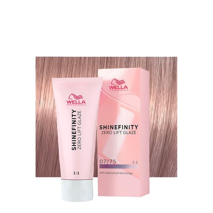 Vopsea de par, Wella, Shinefinity 07/75, Blond Mediu Nisipiu Mahon, 60ml