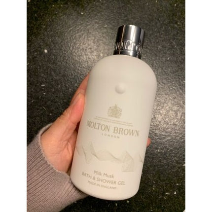 Gel de duș, Molton Brown, Milk Musk, 300ml