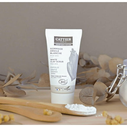 Exfoliant facial Cattier cu argilă albă, 30 ml