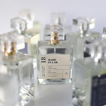 Eau de Parfum Made In Lab, 100ml, sticlă transparentă, capac auriu