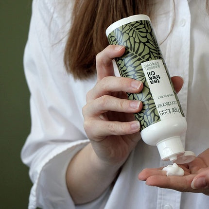 Condiționar anti-cădere, Australian Bodycare, cu ulei de arbore de ceai și mentol de lămâie, 296ml