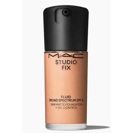 Fond de ten, Mac Studio Fix Fluid SPF 15, NW20, control ulei