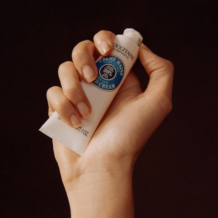 Cremă de mâini, L'Occitane, unt de shea, 30ml