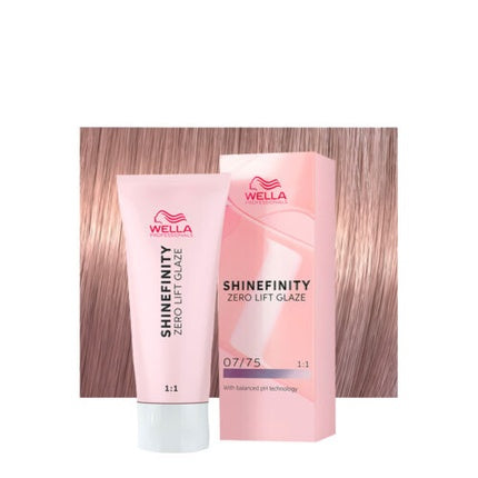 Vopsea de par, Wella, Shinefinity 07/75, Blond Mediu Nisipiu Mahon, 60ml