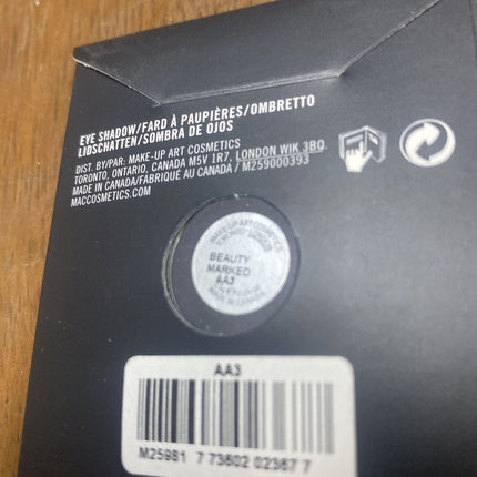 Pudră pentru ochi MAC Pro Palette Refill Pan, finisaj lucios, culoare mov