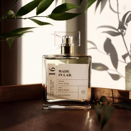 Perfumedă Made In Lab, Eau de Parfum, 100ml, sticlă transparentă cu dop auriu