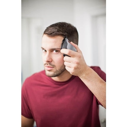 Clipper de păr Remington HC4250 QuickCut cu 9 piepteni, argintiu și negru