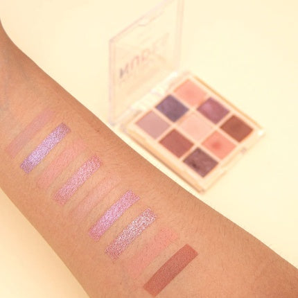 Paletă ochi Makeup Revolution Ultimate Nudes Light, culori nude și mov