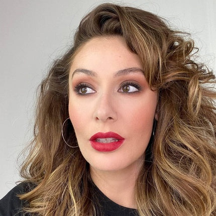 Ruj Illamasqua Ultramatter, Maneater, roșu