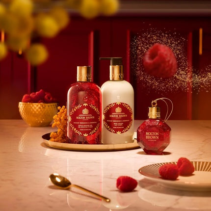 Loțiune de corp, Molton Brown, Merry Berries and Mimosa, alb, 300ml