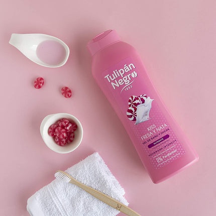 Gel de duș Tulipan Negro cu căpșuni și smântână, roz, 720 ml