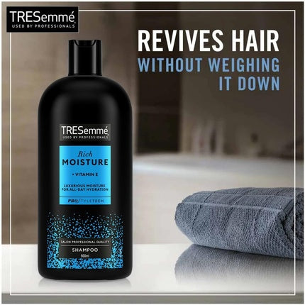 Șampon TRESemmé Moisture Rich 500ml, negru, vitamină E